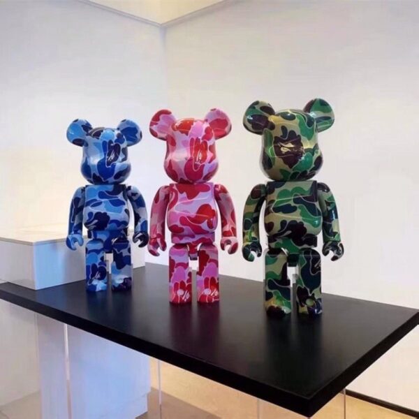 Mô hình gấu bearbrick bape nguy trang cao 28cm