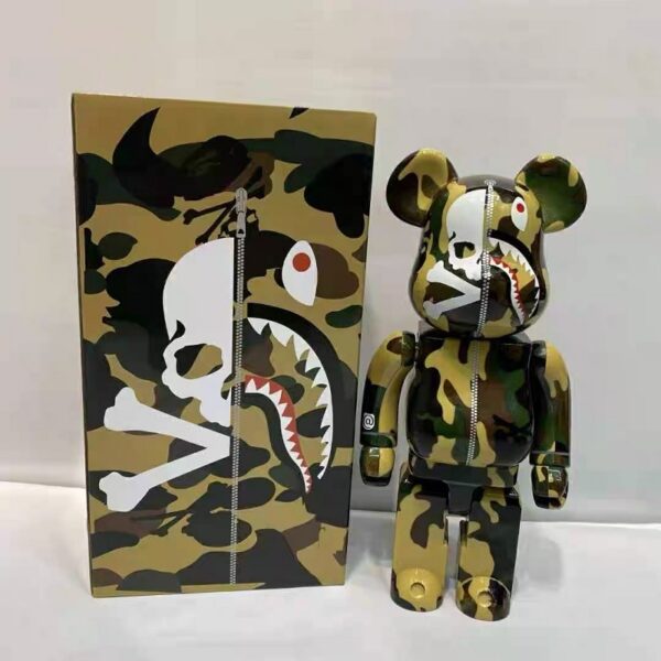 Mô hình gấu bearbrick 400% cao 28cm hàm cá mập