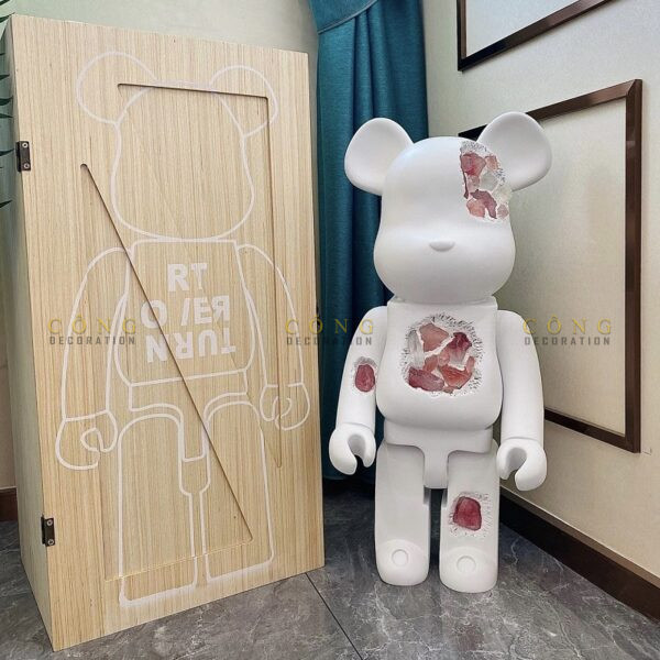 Gấu Bearbrick sói mòn pha lê